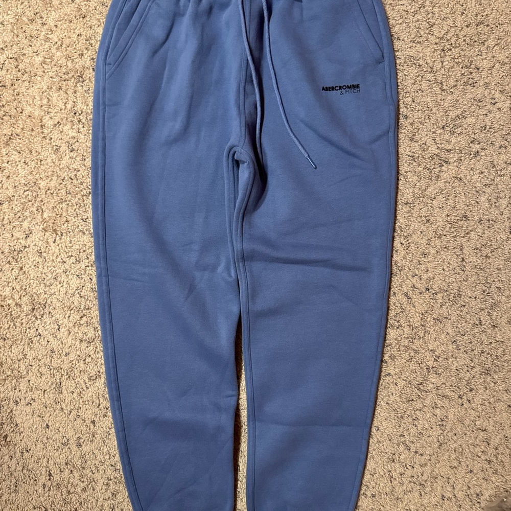 Abercrombie & Fitch Men's Light Blue Relaxed Clinched Sweatpants Size Medium